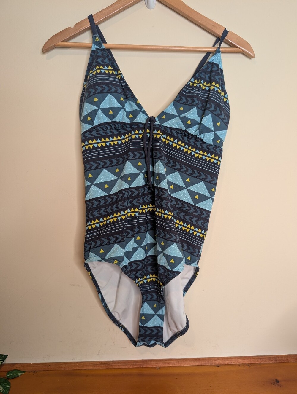 Carve Designs XL Blue Geometric Aztec One Piece Swimsuit V-Neck Tie Front